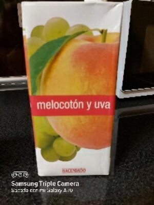 Zumo de melocotón, uva y manzana Hacendado ingredientes